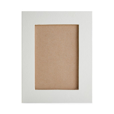 The Ivory Portrait Leather Frame – 6x4