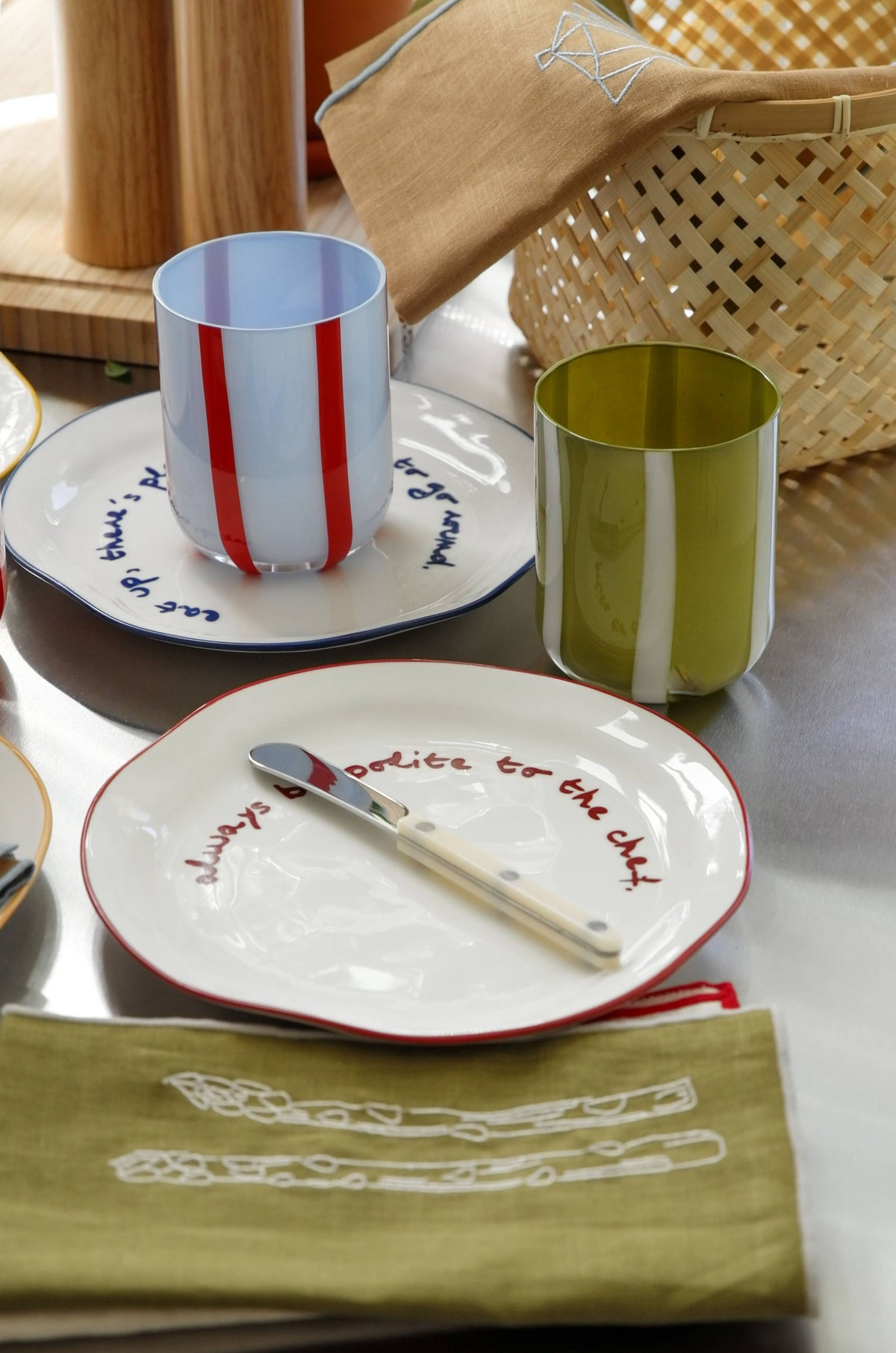 Statement Plate - 'these dishes won't wash themselves.'