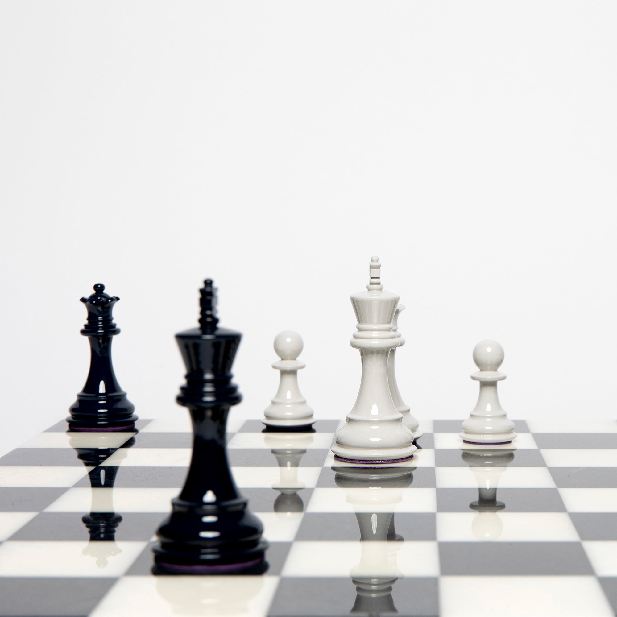 Luxury Bold Chess Set in Onyx White and Evening Blue – Noble Macmillan